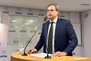 George Morais se Licencia da ALPB para Disputa Federal; Aledson Moura Assume Mandato por 121 Dias