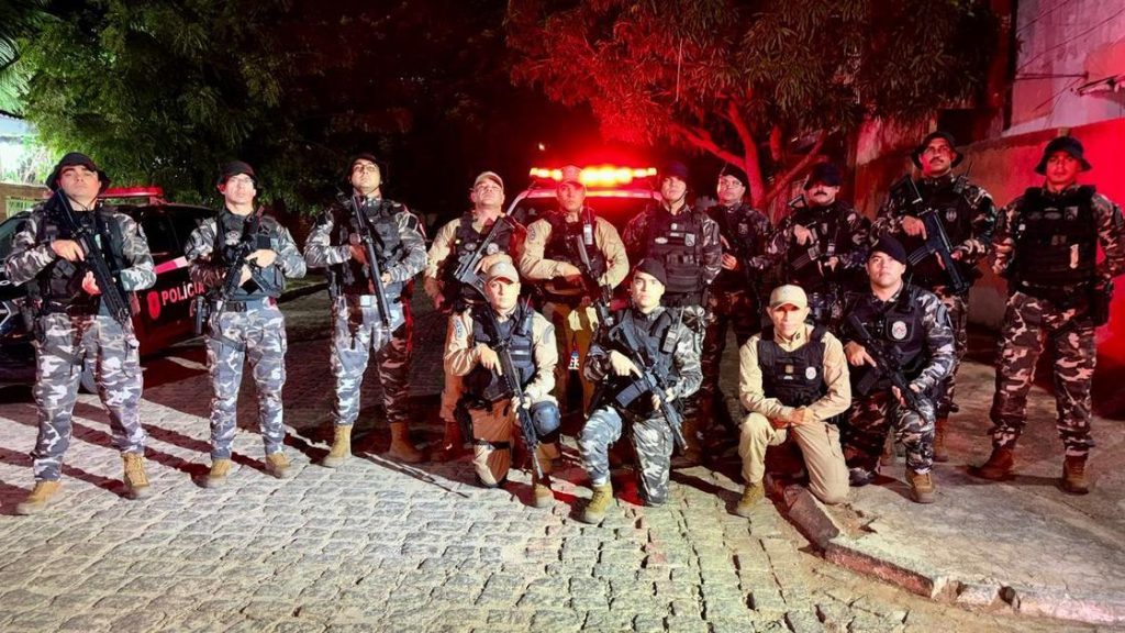 Apreensão de Adolescentes Armados em Uiraúna: PM Encontra Pistola, Revólver e Moto Roubada