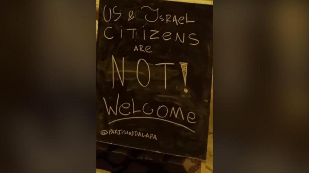 Bar na Lapa Multado: Procon Carioca Atua Contra Discriminação e Vereador Pede Cassação de Alvará