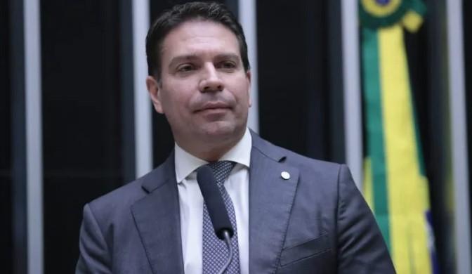 Ex-deputado Alexandre Ramagem é Preso e Solto nos EUA Após Fuga do Brasil e Alegações de "Anuência"