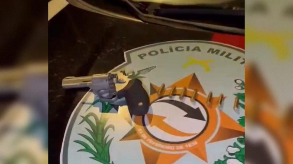 Homem é Preso em João Pessoa por Porte Ilegal de Arma e Ameaça à Ex-Esposa: Detalhes da Ação Policial