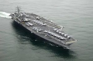 Marinha dos EUA traz porta-aviões nuclear ao Rio de Janeiro: o que isso significa para o Brasil?