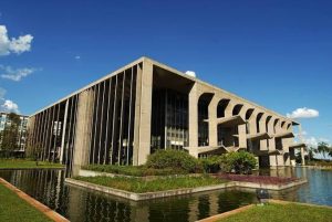 Ministério da Justiça afasta qualquer descriminalização de conteúdo sexual com menores e reforça proteção digital