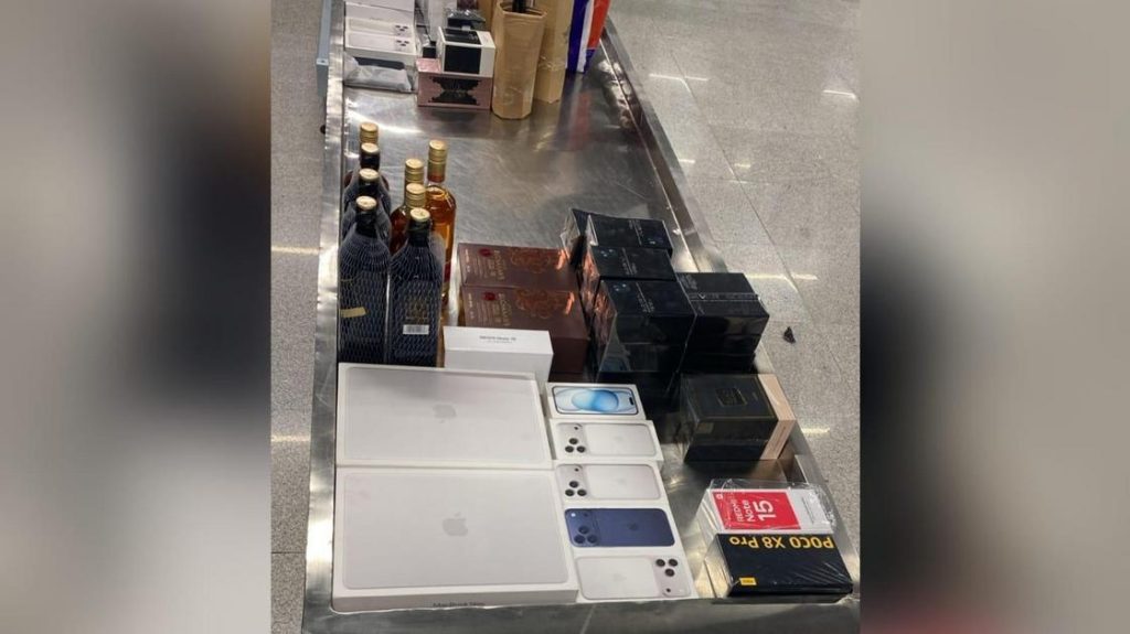 Polícia Federal Realiza Grande Apreensão de Produtos Ilegais no Aeroporto Castro Pinto