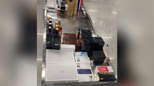 Polícia Federal Realiza Grande Apreensão de Produtos Ilegais no Aeroporto Castro Pinto