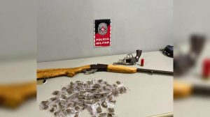 Polícia Militar Apreende Arsenal e Drogas em Cruz do Espírito Santo Após Denúncia