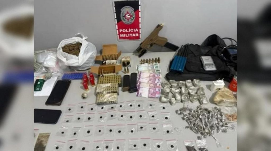 Polícia Militar apreende pistola com seletor de rajada e bloqueador de sinal em Bayeux; ação tem repercussão para a segurança regional