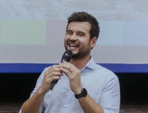 Prefeito Joaquim atende pleito aguardado há 8 anos e entrega 132 novos fardamentos para Agentes Comunitários de Saúde e Endemias