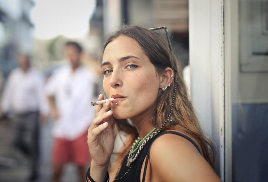 Reino Unido proíbe venda de cigarros para gerações futuras: um marco na luta contra o tabagismo