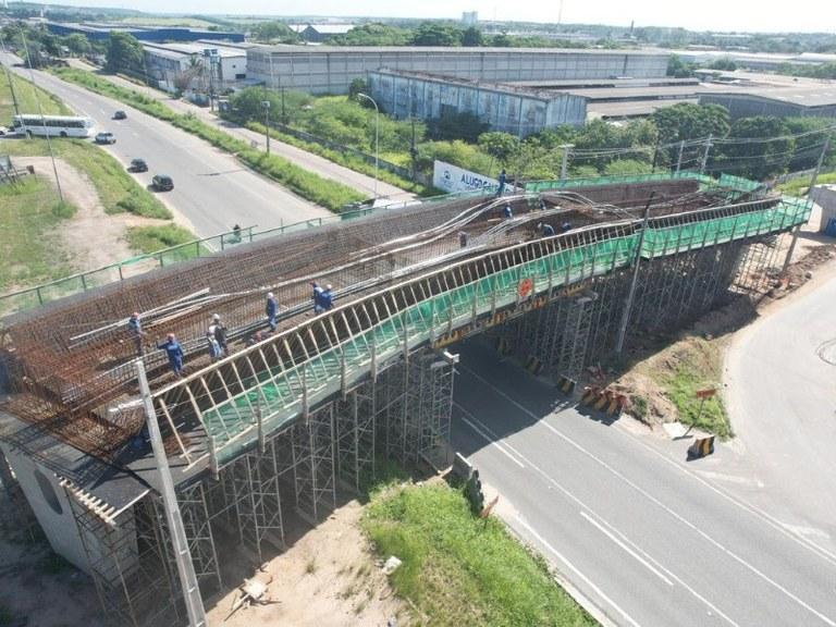 Remoção de escoramentos no Viaduto do Bairro das Indústrias provoca interdição parcial na BR-101
