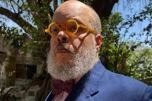 Câmara de João Pessoa aprova repúdio contra Ed Motta após ofensas a paraibanos; medida pode impactar contratações na região