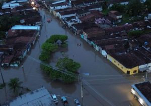 Chuvas afetam 20 cidades e deixam mais de 2 mil desabrigados na Paraíba; governo decreta emergência