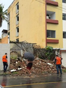 Chuvas intensas causam desabamento e alagamentos no estado; Salgado de São Félix também está sob alerta