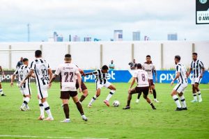 Com dois gols de Pedro Maycon, Treze vence Serra Branca e se mantém na vice-liderança da Série D