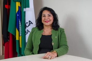 Defensora pública-geral Maria Madalena Abrantes será agraciada com duas medalhas pela ALPB nesta terça-feira