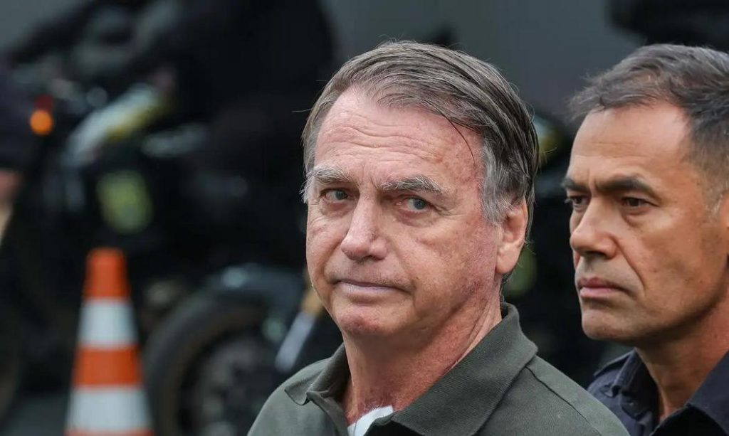 Defesa de Bolsonaro solicita ao STF anulação de condenação por tentativa de golpe