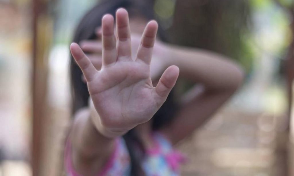 Diretor de escola é preso em Queimadas suspeito de abusar sexualmente de aluna de 10 anos