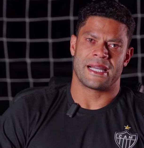 Em tom de despedida, Hulk se emociona ao deixar o Atlético-MG: “Pensei que essa história não teria fim”