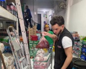Fiscalização apreende 33kg de carne em supermercado no Centro de João Pessoa; Procon reforça alerta aos consumidores