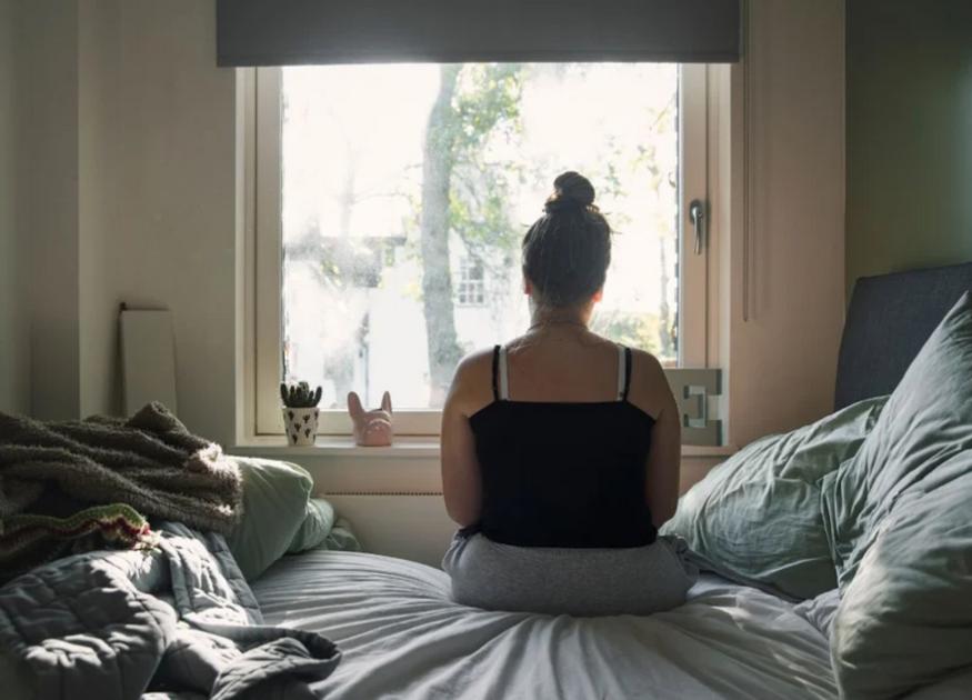 Geração Z troca sexo por redes sociais? Estudo revela queda no desejo sexual entre jovens