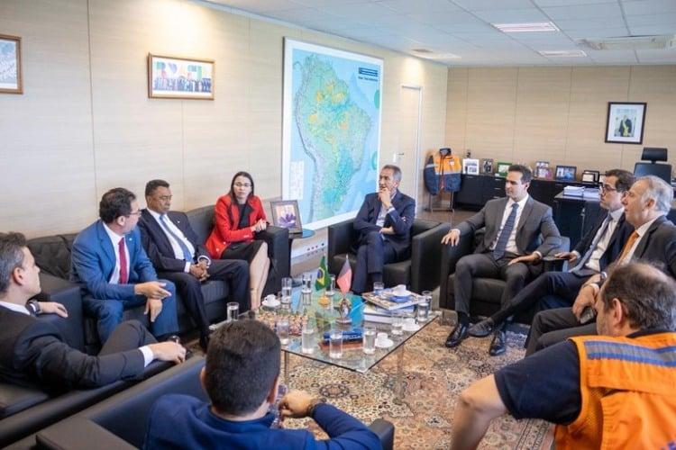 Governador Lucas Ribeiro reúne-se com ministros em Brasília para fortalecer apoio a municípios atingidos pelas chuvas na Paraíba