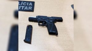 Homem é preso com arma de calibre restrito durante patrulhamento em Campina Grande