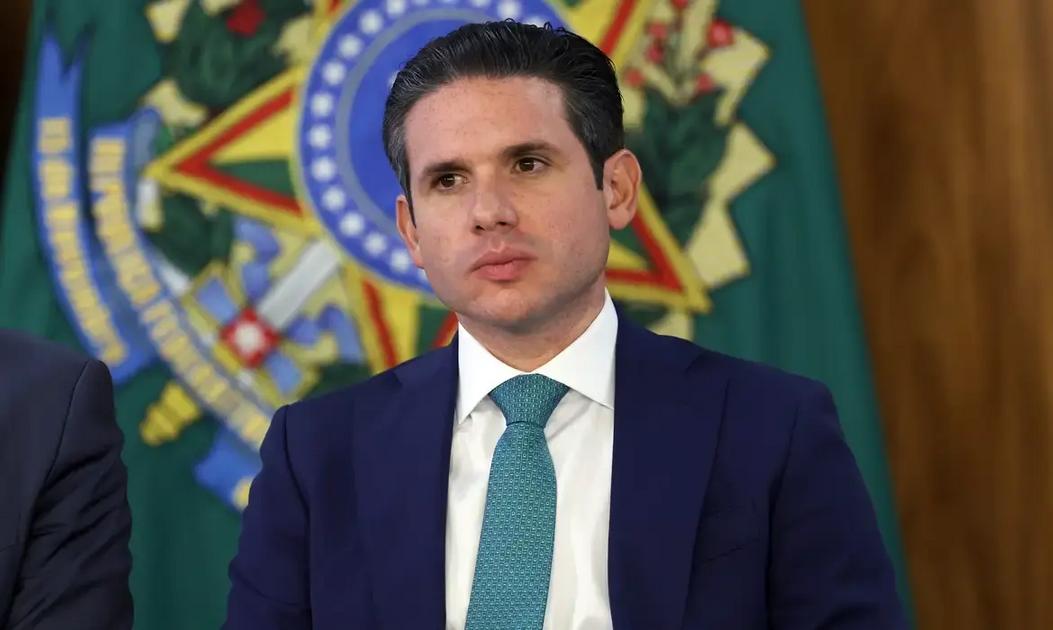 Hugo Motta apoia projeto que equipara misoginia ao crime de racismo e pede cautela sobre fim da escala 6×1