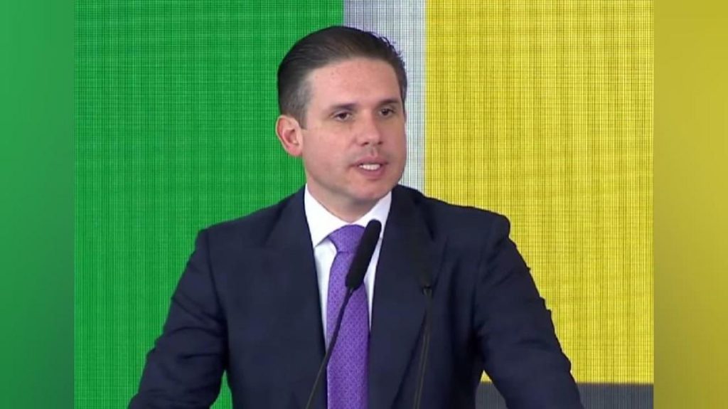 Hugo Motta convoca sessões para acelerar PEC da escala 6x1 e prevê aprovação ainda em maio