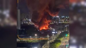 Incêndio atinge parte da estrutura do Circo do Tirulipa em Natal; ninguém ficou ferido