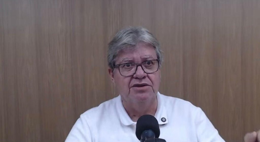 João Azevêdo lamenta envolvimento da classe política com facções criminosas e revela ações do governo em Cabedelo no combate ao crime