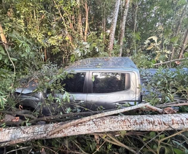 Jornalista Clilson Júnior e esposa sofrem acidente na BR-230; casal passa bem