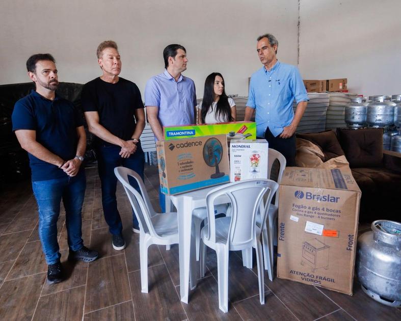 Leo Bezerra inicia entrega de equipamentos domésticos a famílias atingidas pelas chuvas em João Pessoa