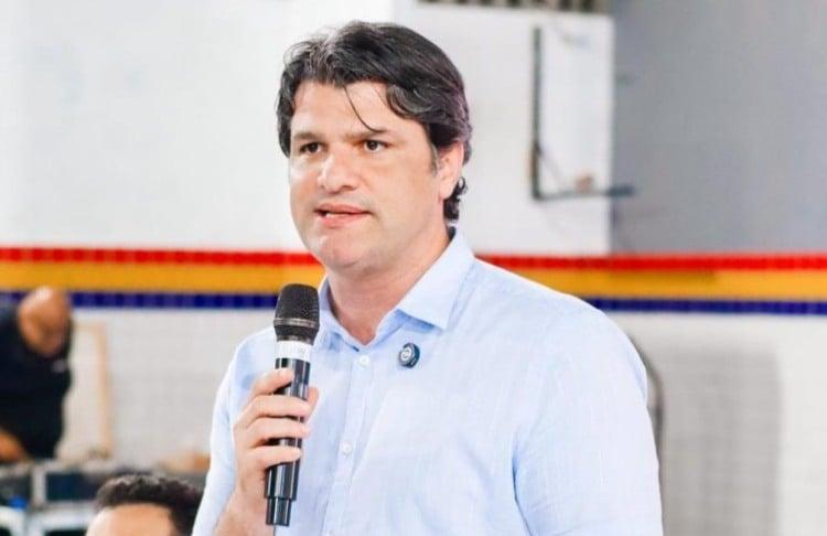Leo Bezerra suspende multa da Zona Azul e convoca reunião com Procuradoria