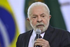 Lula defende redução da jornada 6x1 e afirma que trabalhadores precisam ser respeitados
