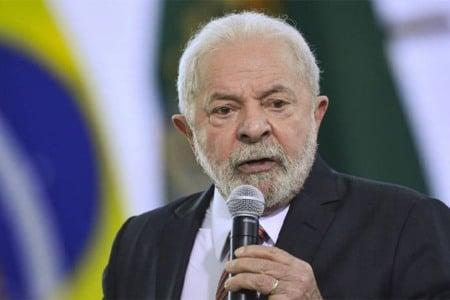 Lula defende redução da jornada 6x1 e afirma que trabalhadores precisam ser respeitados