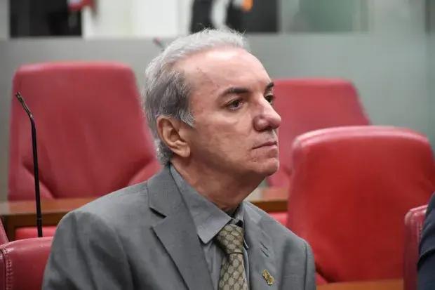 Mikika elogia postura de Leo Bezerra durante chuvas em João Pessoa e destaca diálogo com oposição