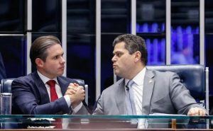 Motta e Alcolumbre são os políticos mais mal avaliados pela população, aponta pesquisa AtlasIntel