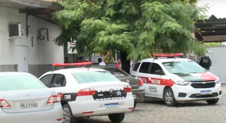 Mulher é presa em Guarabira após tentar atropelar atual companheira do ex-marido