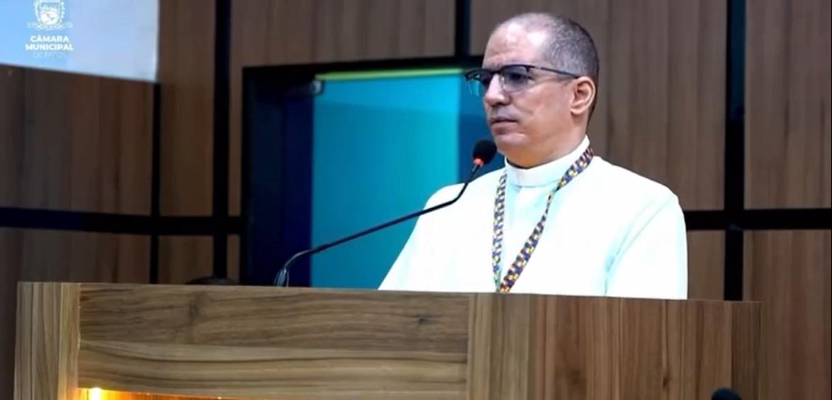 Padre de Patos revela diagnóstico de autismo e se emociona: “Tenho que justificar para ser aceito”