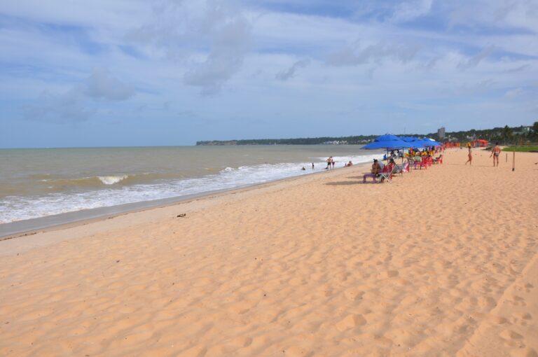 Paraíba tem quatro trechos de praias impróprios para banho neste fim de semana