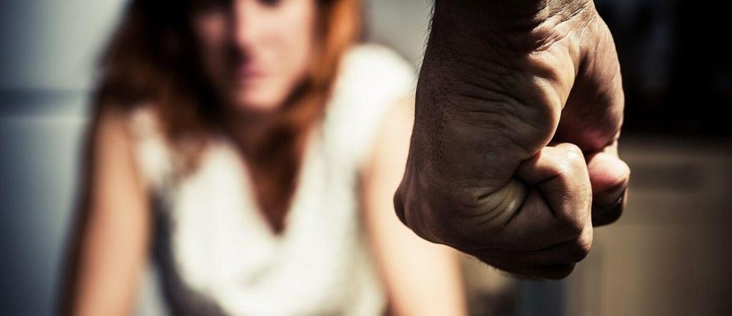 Polícia Civil prende dois homens por violência doméstica em João Pessoa e Solânea