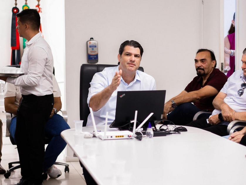 Prefeito Leo Bezerra reúne vereadores e detalha ações emergenciais contra chuvas em João Pessoa
