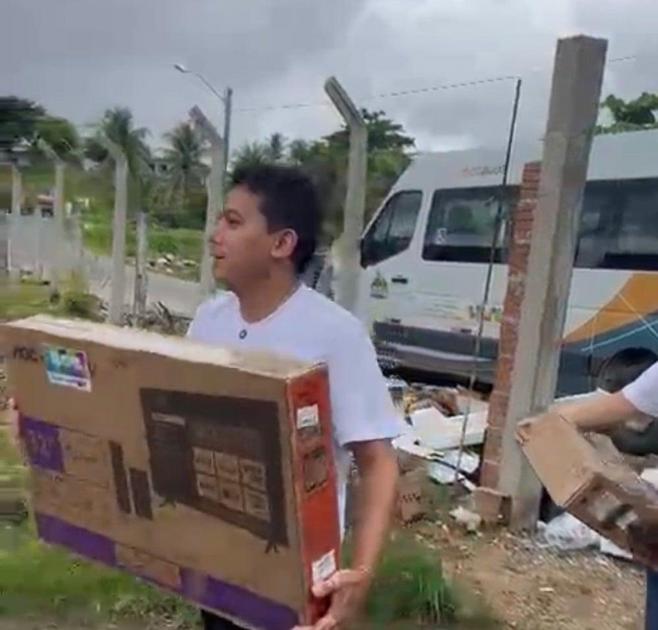 Prefeitura de Santa Rita entrega kits ‘Ação Recomeço’ para famílias atingidas por enchentes