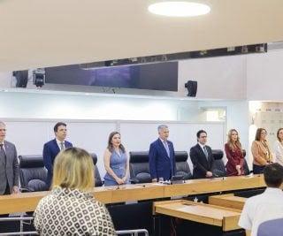 Promotora Ana Maria França é homenageada com Medalha de Mérito Jurídico Tarcísio de Miranda Burity pela ALPB