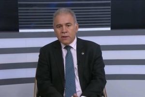 Queiroga defende Flávio Bolsonaro e diz que caso Banco Master é 'tempestade em copo d’água'