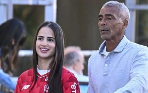 Romário é flagrado em romance com paraibana de Guarabira em Paris