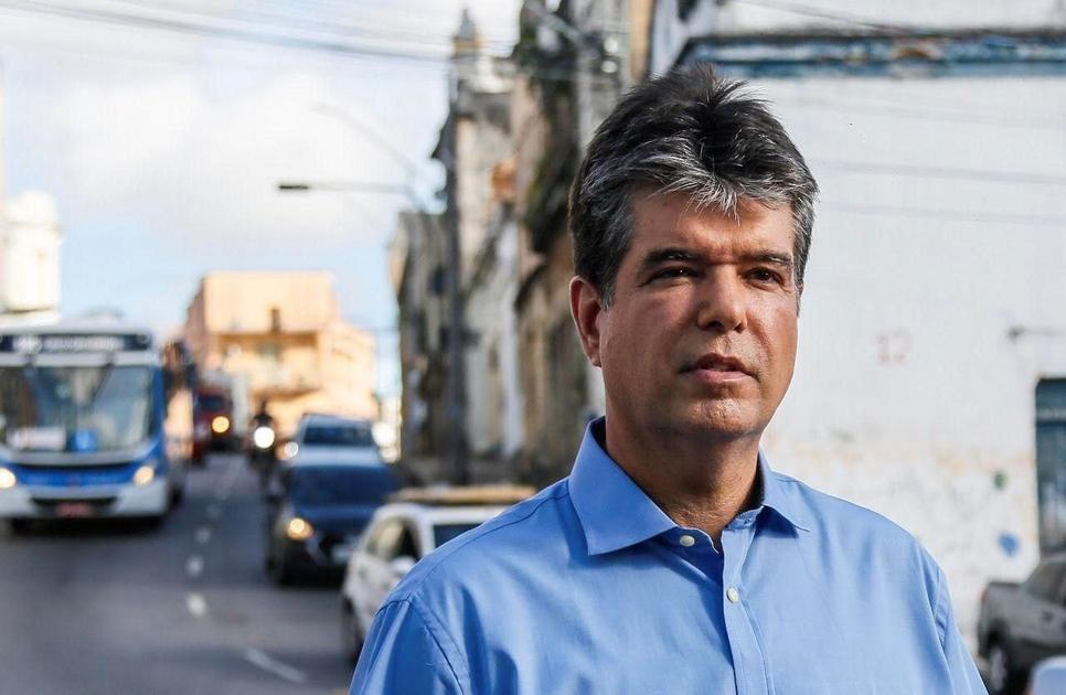 Ruy Carneiro desmente envolvimento em acidente e alerta sobre fake news