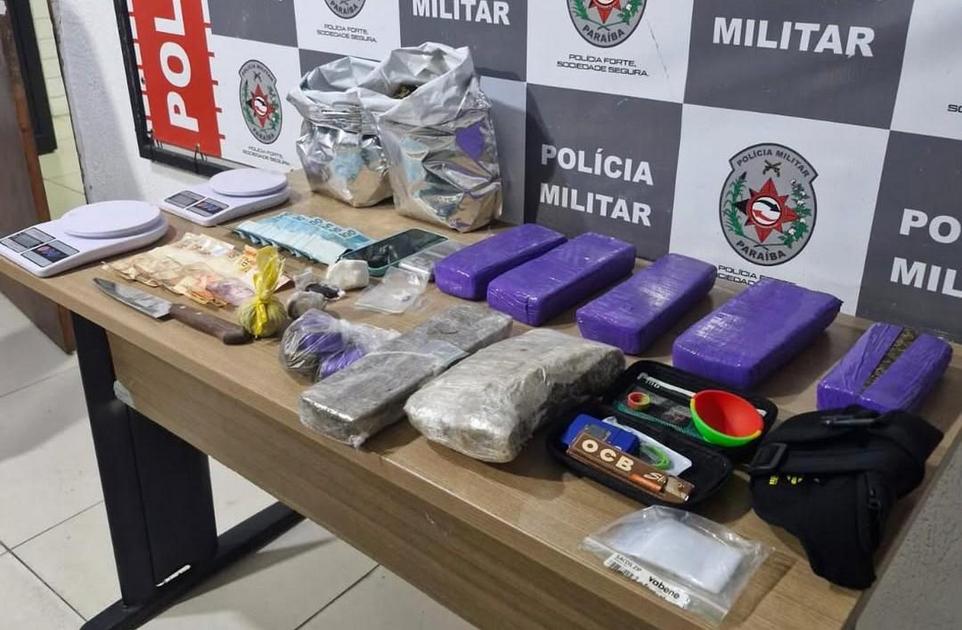 Suspeito de tráfico de drogas é preso em Mangabeira; maconha, cocaína e haxixe são apreendidos