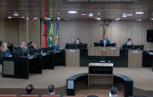 TRE-PB nega recursos e mantém absolvição de Cícero Lucena e Leo Bezerra em ações de investigação eleitoral