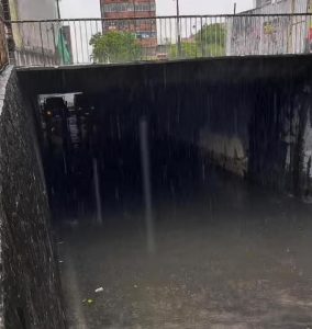 Túnel Damásio Franca é interditado após forte chuva em João Pessoa; veja rotas alternativas